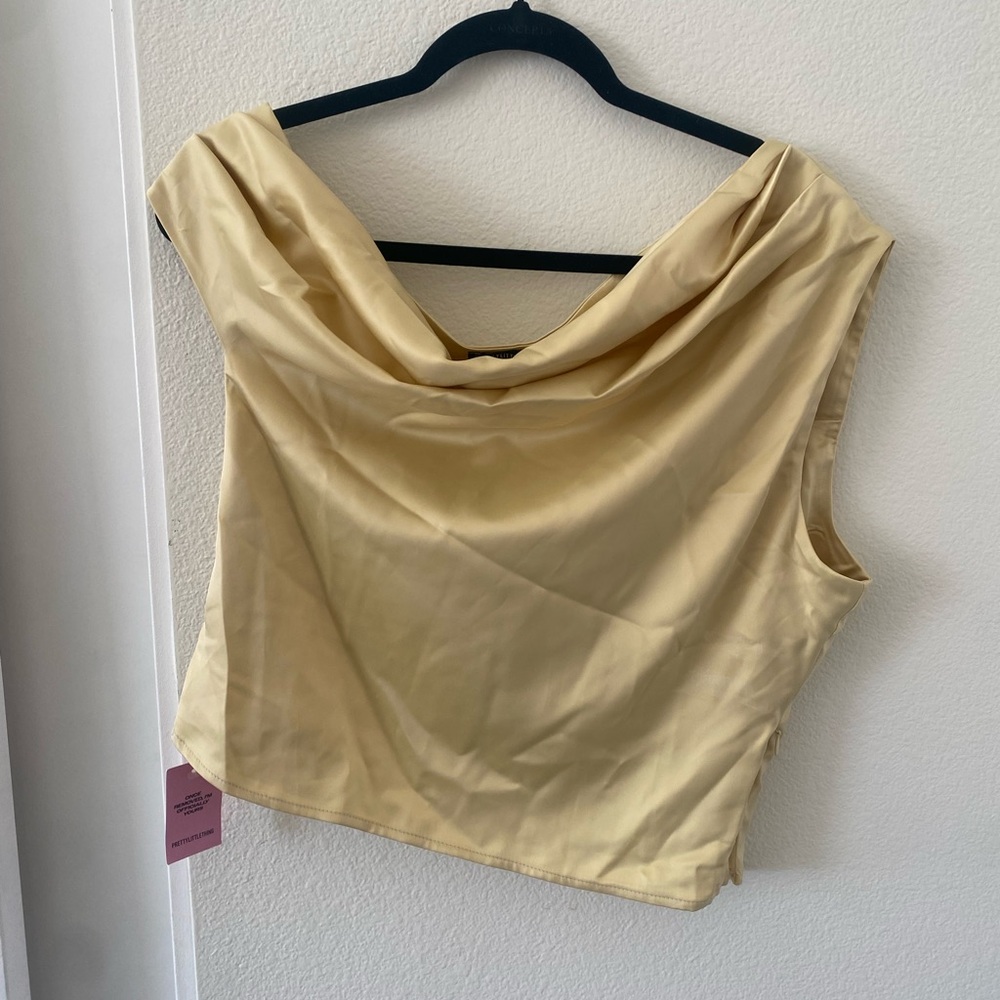 NWT PrettyLittleThing Top